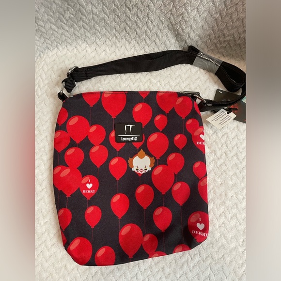 NWT Loungefly X Warner Bros. IT! I Heart Derry AOP Passport Bag. - Picture 2 of 4